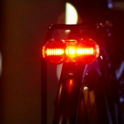 Busch-mueller Feu Arrière TOPLIGHT Flat S Plus à Diode Dynamo 7 Busch-mueller Feu Arrière TOPLIGHT Flat S Plus à Diode Dynamo -Roues Soldes Magasin 329S TOPLIGHT Flat S Actionbild neu