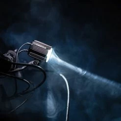 Lezyne Super HB STVZO E1000 Feu Avant Pour Vélo électrique 11 Lezyne Super HB STVZO E1000 Feu Avant Pour Vélo électrique -Roues Soldes Magasin 4710582549243LezyneSuperHBSTVZOE1000E BikeFrontlicht1 LED ESPHB V104AE Action1